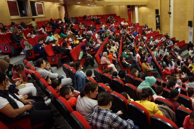 Marmaris'te &ccedil;ocuklar tatilin keyfini film ile &ccedil;ıkardı
