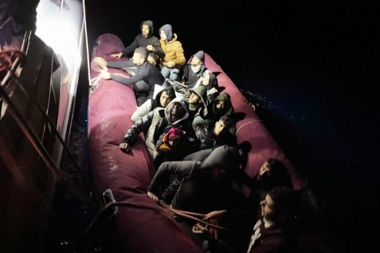 Muğla Dat&ccedil;a'da 18 g&ouml;&ccedil;men kurtarıldı