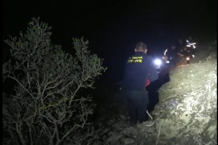 Yalova'da fotoğraf &ccedil;ekmek i&ccedil;in &ccedil;ıktığı kayalıktan d&uuml;şerek yaşamını yitirdi
