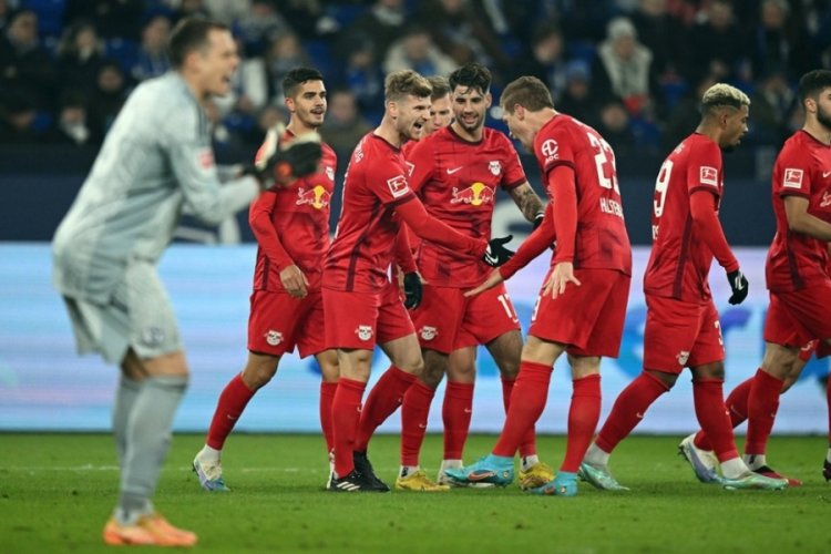 RB Leipzig'den Schalke 04'ye 6 gol