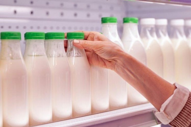 S&uuml;te zam geldi! Vatandaşlar o panikle bakın ne yaptı?