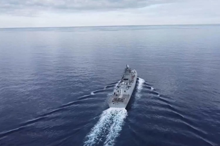 Rus savaş gemisi, bilgisayar &uuml;zerinden f&uuml;ze denemesi yaptı