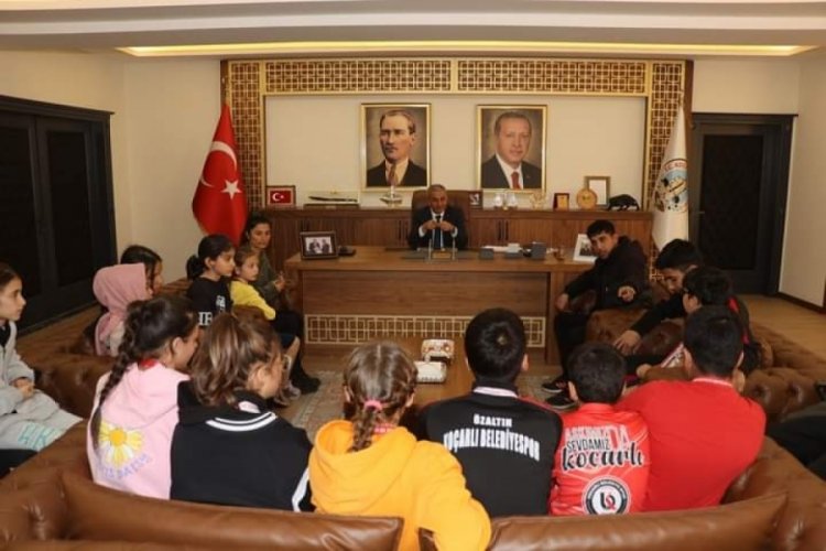 Başkan Kaplan, Ko&ccedil;arlı Belediyespor Atletizm Takımı'nı ağırladı