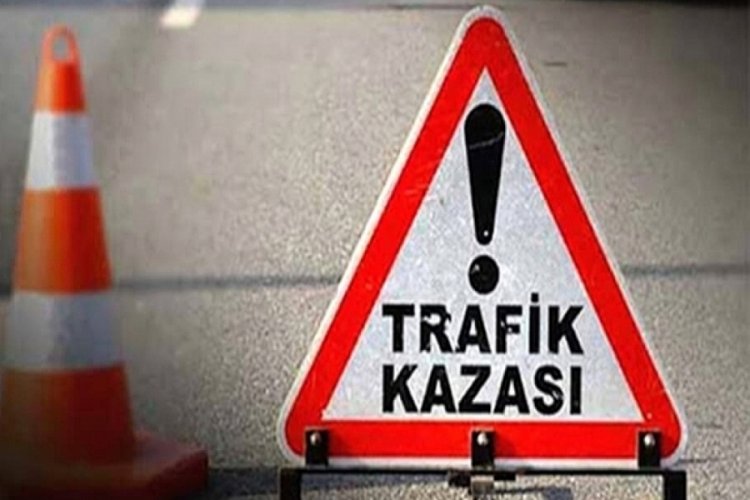 Şanlıurfa'da el freni &ccedil;ekilmeyen otomobil kazaya sebep oldu