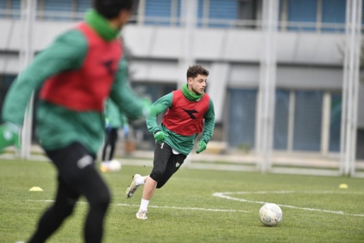 Bursaspor &ccedil;abuk-kuvvet &ccedil;alışmaları yaptı