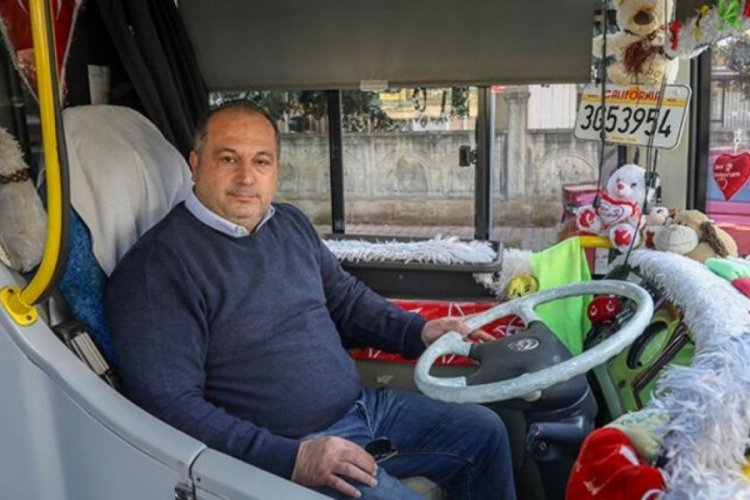 Antalya'da yolcuya sinirlenen şof&ouml;r seferi yarım bıraktı