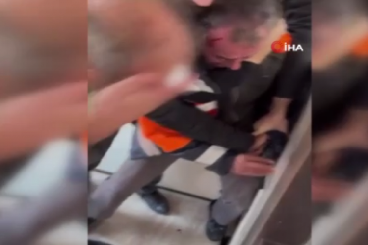 İşten &ccedil;ıkarılınca silahla şantiyeyi bastı! O anlar kameralara b&ouml;yle yansıdı