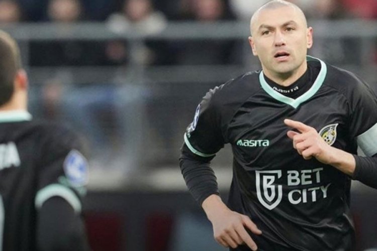 Burak Yılmaz'a Hollanda basınından &ouml;vg&uuml;