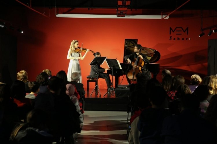 Bursa Nil&uuml;fer'de Bosphorus Trio'dan klasik m&uuml;zik resitali