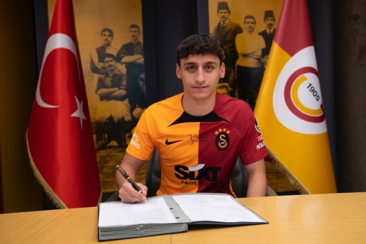 Galatasaray, Emirhan Kayar ile s&ouml;zleşme imzaladı