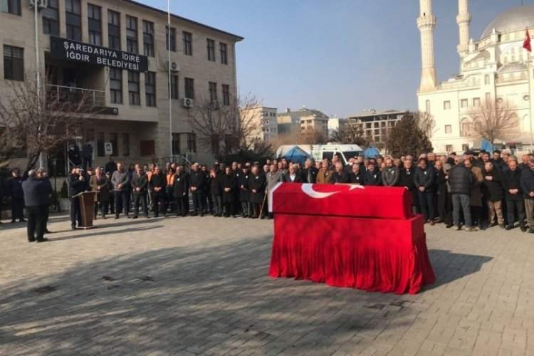 Vefat eden Iğdır eski belediye başkanı i&ccedil;in t&ouml;ren d&uuml;zenlendi