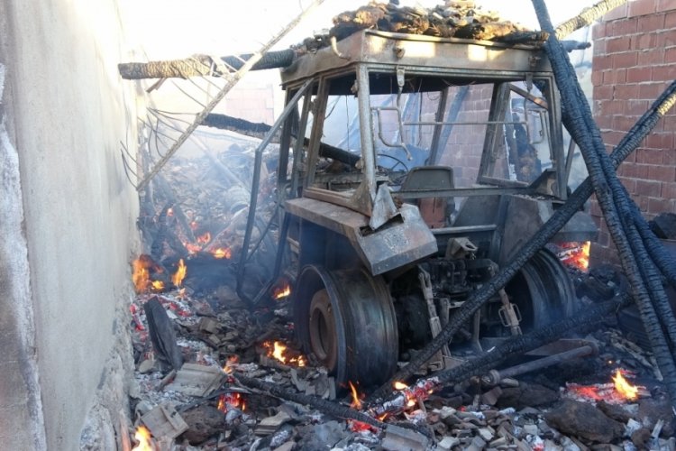 Tokat'ta 7 kişi &ccedil;ıkan yangında evsiz kaldı