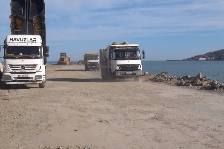 Rize'de lojistik limanda hummalı dolgu