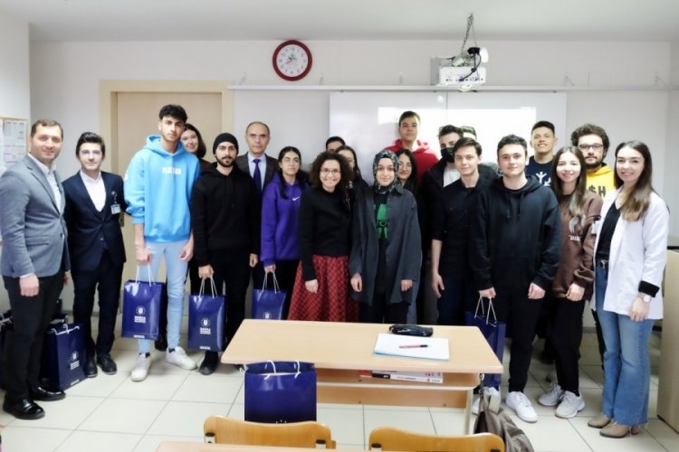 Bursa B&uuml;y&uuml;kşehir Belediyesi'nden YKS hazırlık &ouml;ğrencilerine s&uuml;rpriz