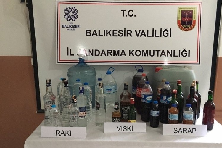 Balıkesir'de sahte ve ka&ccedil;ak alkol operasyonu