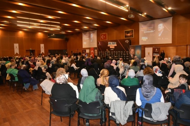 Bursa'da siyaset akademisinin son dersi  Aile ve Sosyal Hizmetler Bakanı'nın katılımıyla ger&ccedil;ekleştirildi