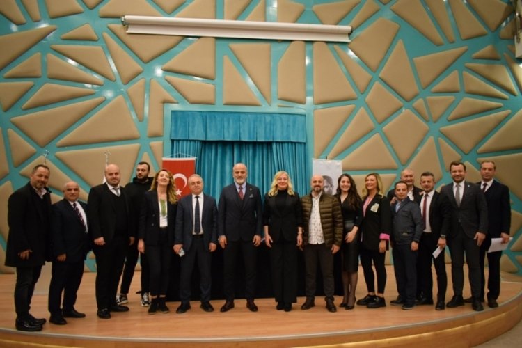 Bursa Nil&uuml;fer Belediyespor'da Tamer İşler'e g&uuml;ven oyu