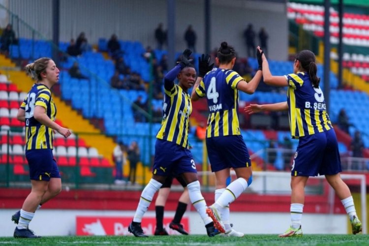 Turkcell Kadın Futbol S&uuml;per Ligi: Fenerbah&ccedil;e 18-0 Kire&ccedil;burnu
