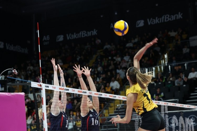 VakıfBank, İlbank'ı yendi