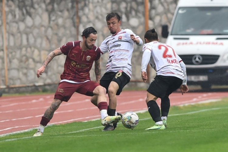 İneg&ouml;lspor Erzincanspor: 1-1 berabere kaldı