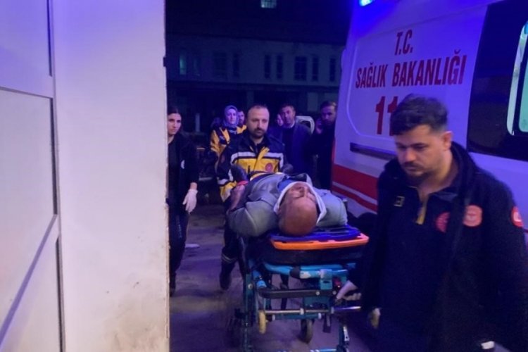Adıyaman'da feci kaza! İki otomobil &ccedil;arpıştı: 8 yaralı