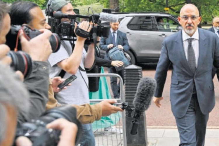 İngiltere Başbakanı Sunak parti teşkilat başkanını 'kovdu'