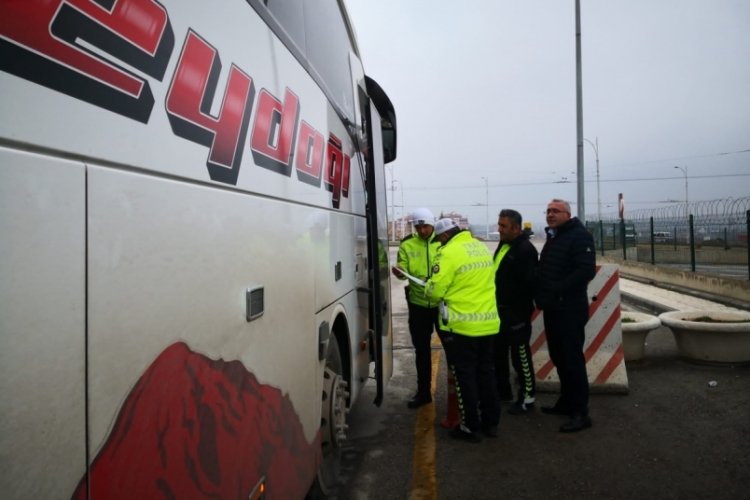 Malatya'da polisten kış lastiği denetimi