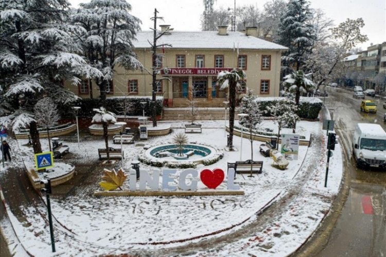 Bursa İneg&ouml;l Belediyesi kar yağışına hazır