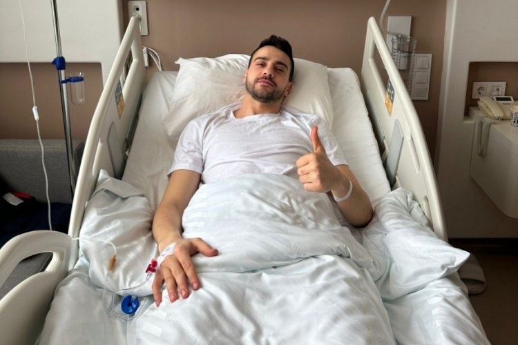 Bursa B&uuml;y&uuml;kşehir Belediyespor'un liberosu Erg&uuml;l ameliyat oldu