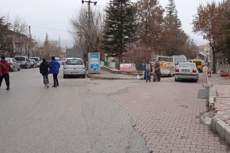 Afyonkarahisar'da kar yağışı başladı