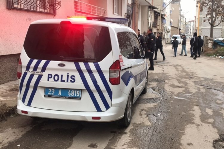 Elazığ'da komşular arasında t&uuml;fekli kavga