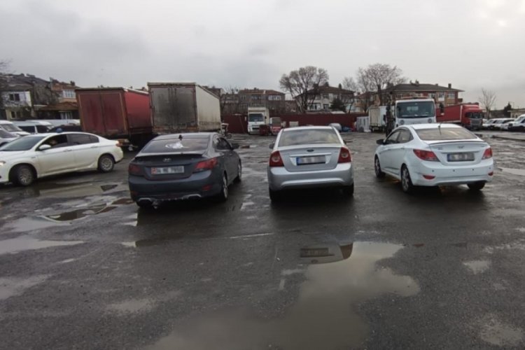 İstanbul'da ambulansa yol vermeyen konvoydaki otomobil s&uuml;r&uuml;c&uuml;leri yakalandı