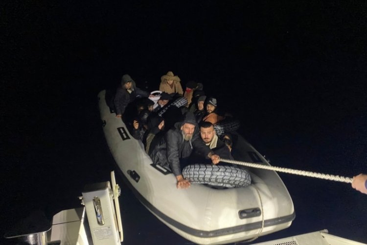 Muğla'da 17 d&uuml;zensiz g&ouml;&ccedil;men kurtarıldı
