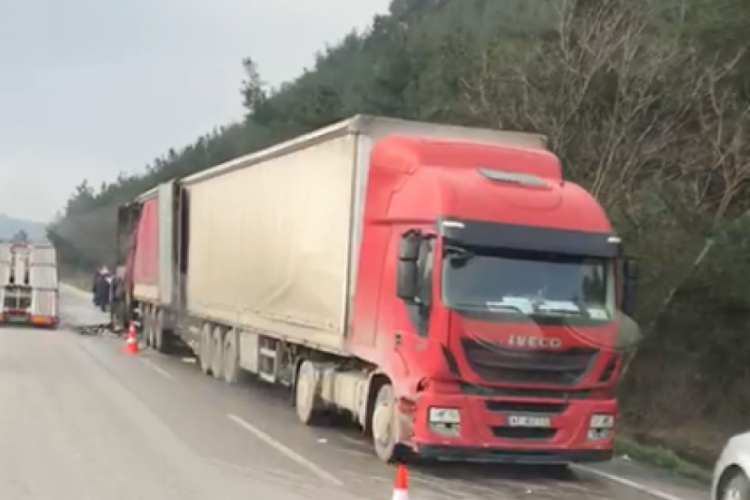 Bursa'da tır yandı!