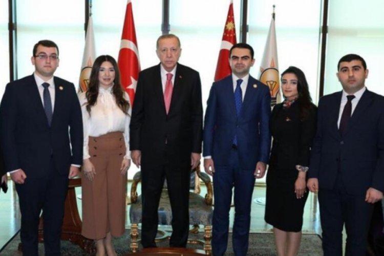 Erdoğan Yeni Azerbaycan Partisi Gen&ccedil;ler Birliği Başkanı'nı kabul etti