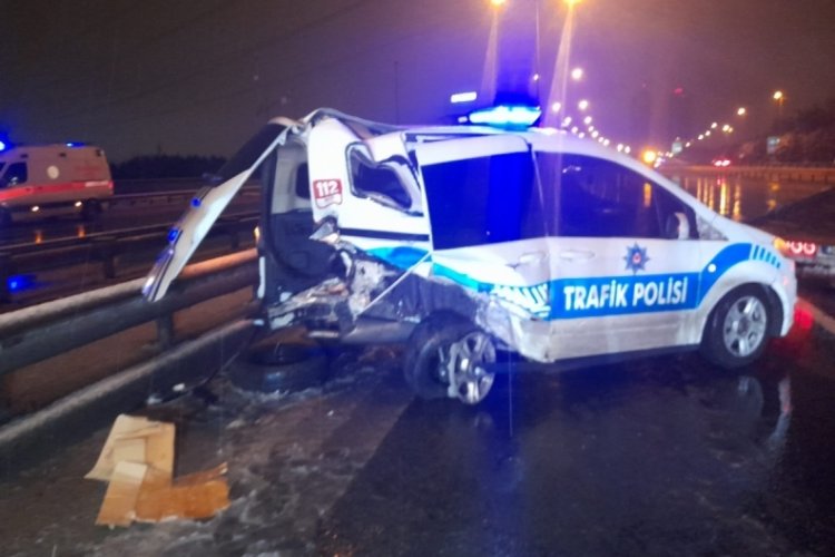 TEM Otoyolu'nda zincirleme kaza: 1 &ouml;l&uuml;, 1 yaralı