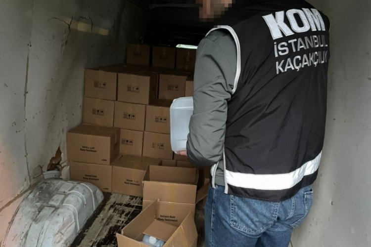 İstanbul'da sahte i&ccedil;ki operasyonu: 5 kişi g&ouml;zaltına alındı