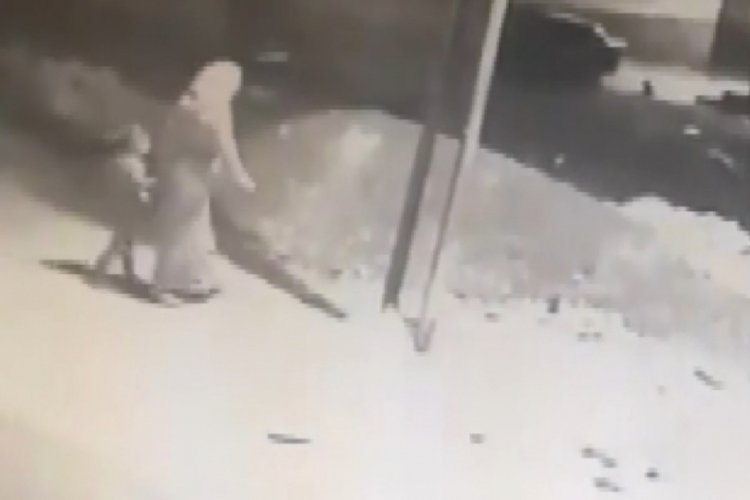 Gaziantep'te 6 yaşındaki kızını &ouml;l&uuml;me b&ouml;yle g&ouml;t&uuml;rd&uuml;!