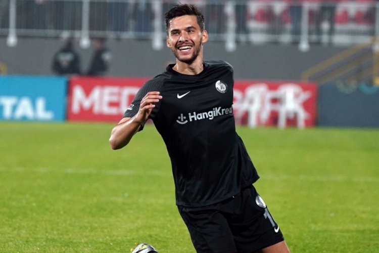 Umut Nayir, İstanbul takımlarında m&uuml;cadele etmeyi seviyor