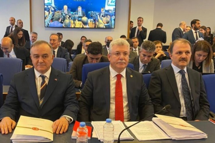 AK Parti'den 'EYT'de kademeli prim şartı' iddialarına yanıt