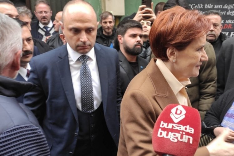 İYİ Parti Genel Başkanı Meral Akşener Bursa'da Sinan Ateş'in evinde