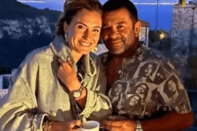 Paylaşımlarıyla kafaları karıştıran Ceyda D&uuml;venci'den yeni fotoğraf!