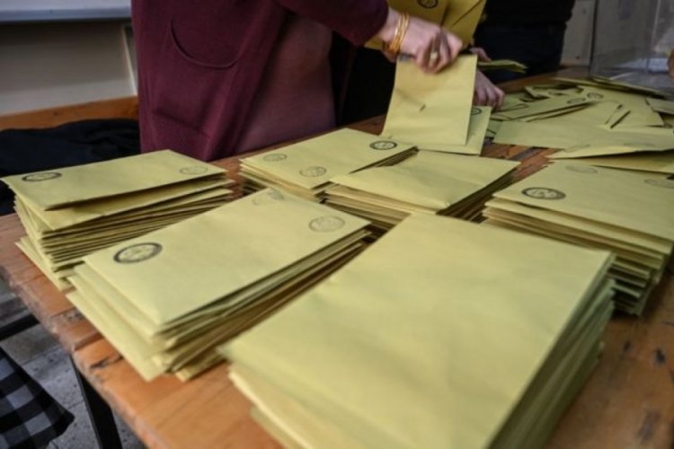 Se&ccedil;im anketinde sonu&ccedil; dikkat &ccedil;ekti: 1.6 puanlık fark