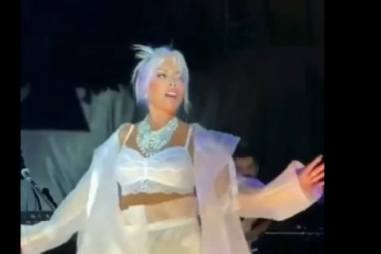 Ajda Pekkan dans etmekten vazge&ccedil;miyor