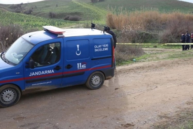 Antalya'da dehşet! Muhtar ve 2 kişiyi &ouml;ld&uuml;rd&uuml;, 1 kişiyi yaraladı