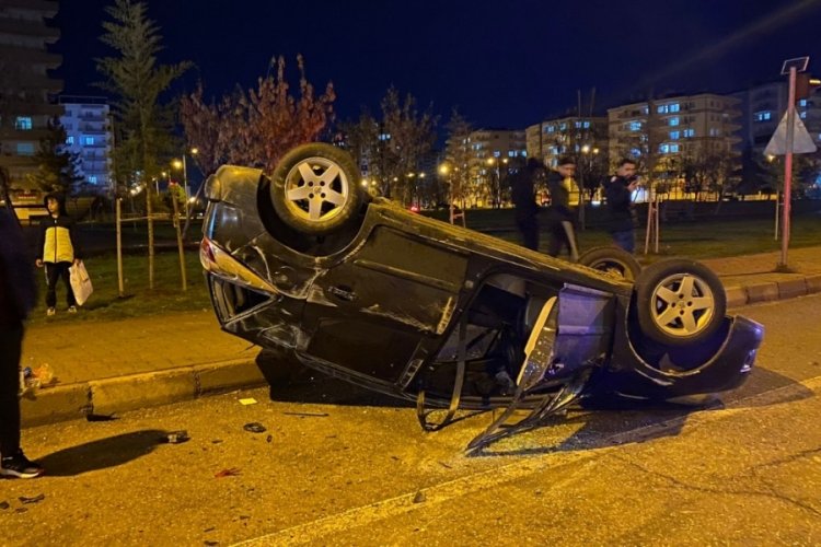 Diyarbakır'da feci kazada can pazarı: 6 yaralı