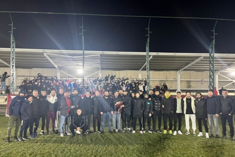 Taraftarlardan İneg&ouml;lspor'a moral ziyareti