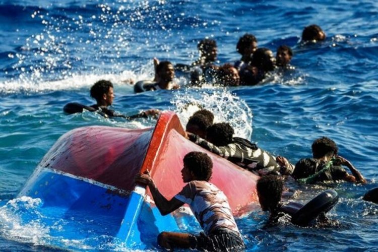 İtalya'da g&ouml;&ccedil;men teknesinden 8 kişinin cansız bedeni &ccedil;ıkarıldı
