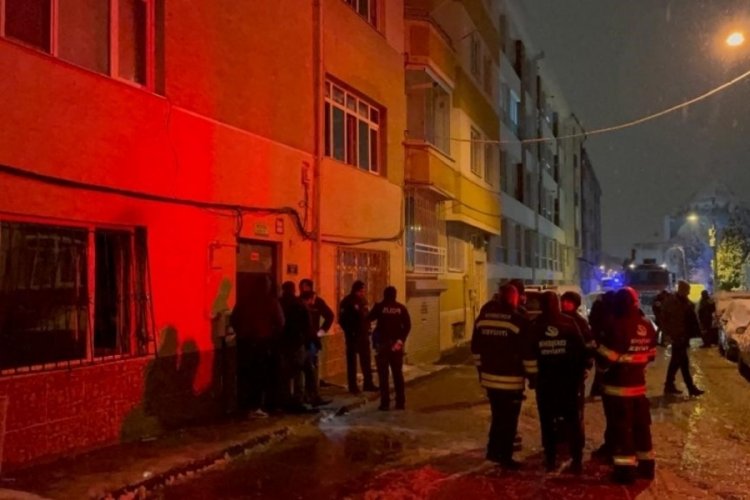 Eskişehir'de elektrik tesisatından &ccedil;ıkan yangında 10 kişi dumandan etkilendi
