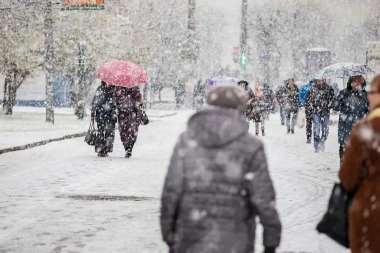 İstanbul'a kar fırtınası geliyor! Peki yarı yıl tatili uzayacak mı?